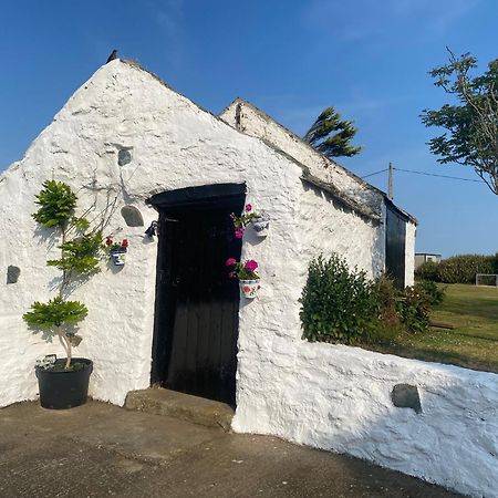 فيلا هوليهيدفي Charming 2 Bed House Near Rhoscolyn Discounts For المظهر الخارجي الصورة