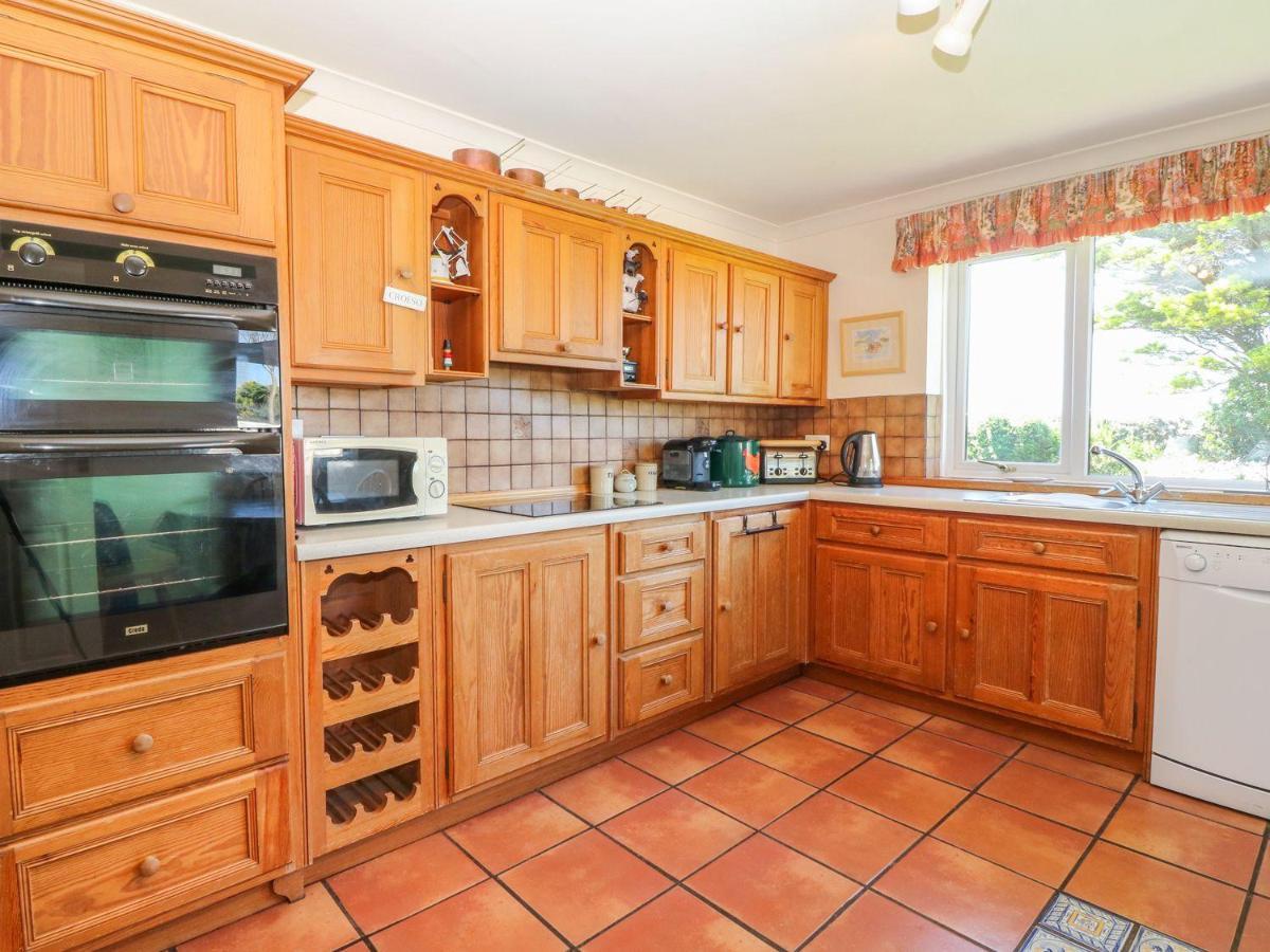 فيلا هوليهيدفي Charming 2 Bed House Near Rhoscolyn Discounts For المظهر الخارجي الصورة
