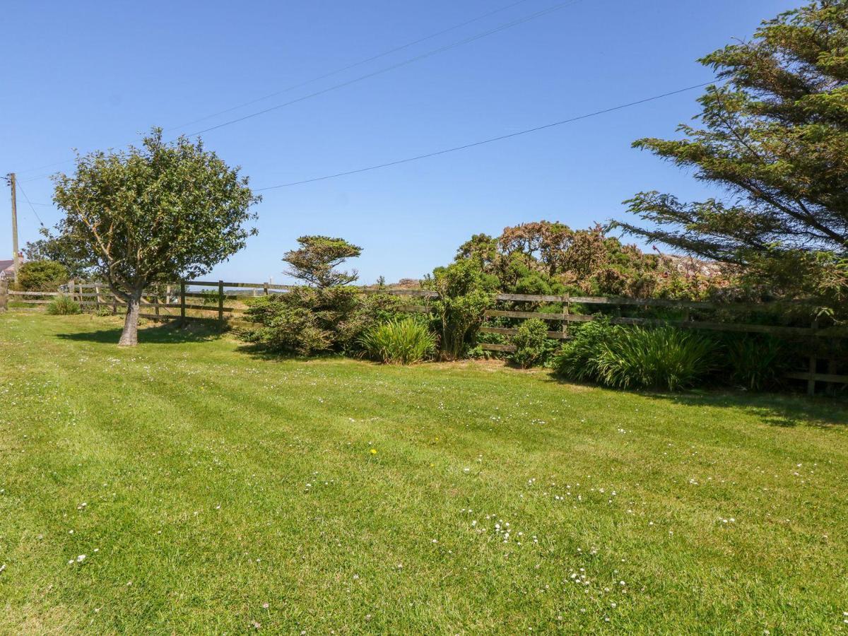 فيلا هوليهيدفي Charming 2 Bed House Near Rhoscolyn Discounts For المظهر الخارجي الصورة